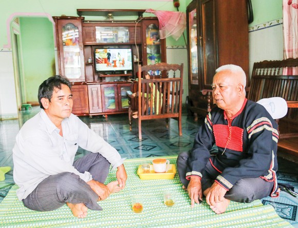 “Thế trận lòng dân” giữa đại ngàn Tây Nguyên. Bài 1: Những chiêu bài kích động, dụ dỗ ảnh 1