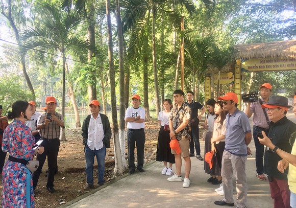 Đầu tháng 7-2020, đoàn du khách TPHCM tham quan Tổ đình Tôn Thạnh (Cần Giuộc, Long An)