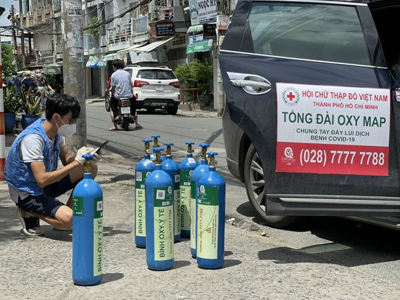 Hỗ trợ bình oxy miễn phí cho nhiều quận huyện và TP Thủ Đức ảnh 3