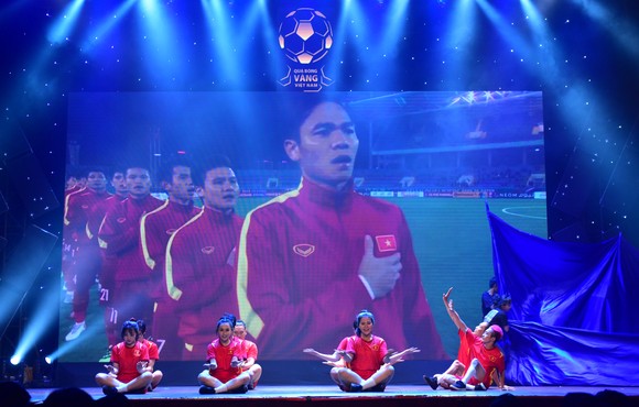 Hoàng Đức, Huỳnh Như và Văn Ý đoạt Quả bóng vàng Việt Nam 2021 ảnh 19