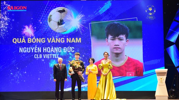 Hoàng Đức, Huỳnh Như và Văn Ý đoạt Quả bóng vàng Việt Nam 2021 ảnh 2