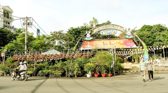 Một góc công viên văn hóa Lê Thị Riêng, quận 10, TPHCM đã được cho thuê làm khu dịch vụ giải trí