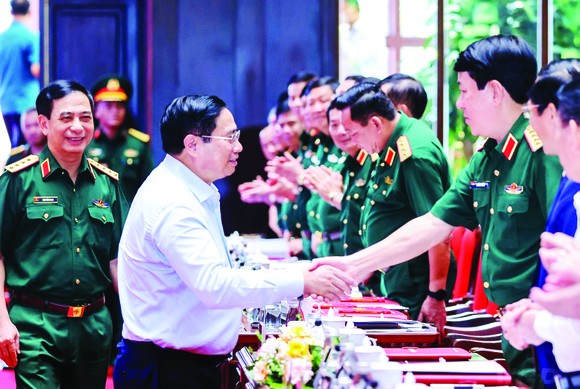 Thủ tướng Phạm Minh Chính với các đại biểu dự hội nghị. Ảnh: VIẾT CHUNG