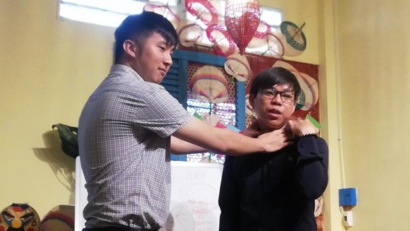 Hãy cùng con lớn lên an toàn ảnh 1