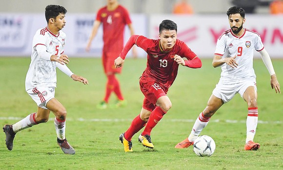 Quang Hải (giữa) và đội tuyển Việt Nam tự tin bước vào trận tái đấu với UAE. Ảnh: D.P