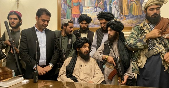 Lực lượng Taliban có mặt tại dinh thự Tổng thống Afghanistan ở Kabul