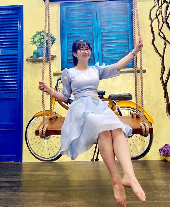 Cô gái 'hóa trang giọng nói' ảnh 1