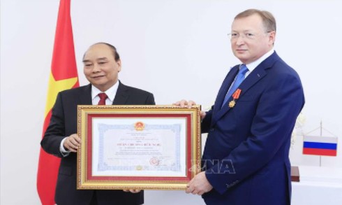 Chủ tịch nước Nguyễn Xuân Phúc gặp mặt kiều bào Việt Nam tại LB Nga ảnh 3