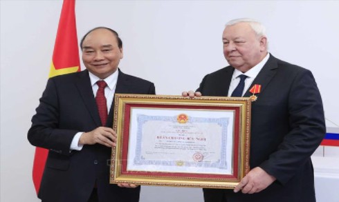 Chủ tịch nước Nguyễn Xuân Phúc gặp mặt kiều bào Việt Nam tại LB Nga ảnh 2