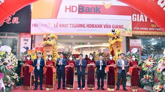 HDBank Văn Giang nằm tại khu dân cư đông đúc, thuận lợi cho các hoạt động giao dịch ngân hàng
