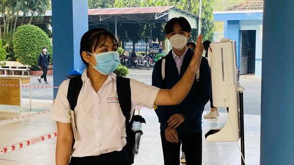Thành phố Hồ Chí Minh: Sẵn sàng đón học sinh trở lại trường  ảnh 1