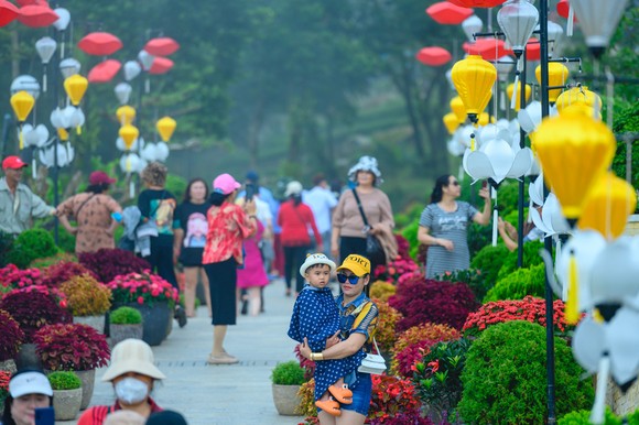 Tây Ninh tưng bừng ngày hội trăng rằm tại núi Bà Đen, khẳng định sức hút ảnh 5