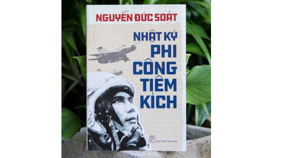 Sách mới “Nhật ký phi công tiêm kích“