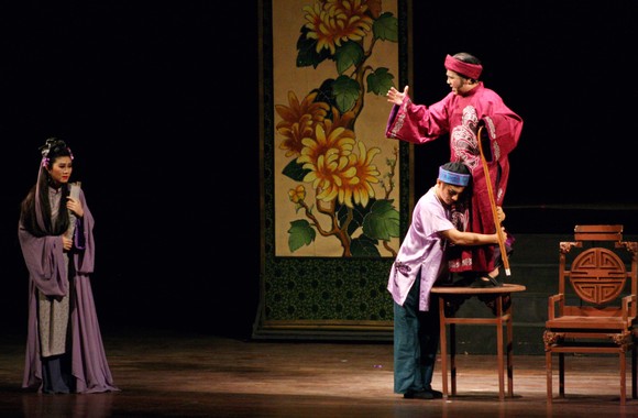 Gian nan nghề 'quản gia sân khấu' ảnh 1