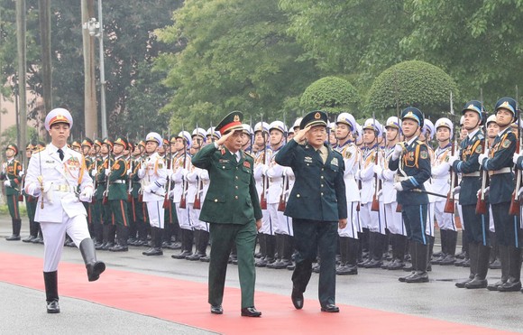 Hợp tác quốc phòng Việt Nam - Trung Quốc không ngừng được mở rộng ảnh 1