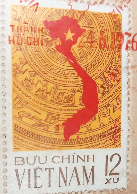 Cánh thư ký ức và mẫu tem Việt Nam thống nhất ảnh 1