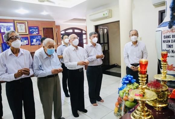 Tưởng niệm các nguyên lãnh đạo Mặt trận Dân tộc giải phóng miền Nam Việt Nam ảnh 2