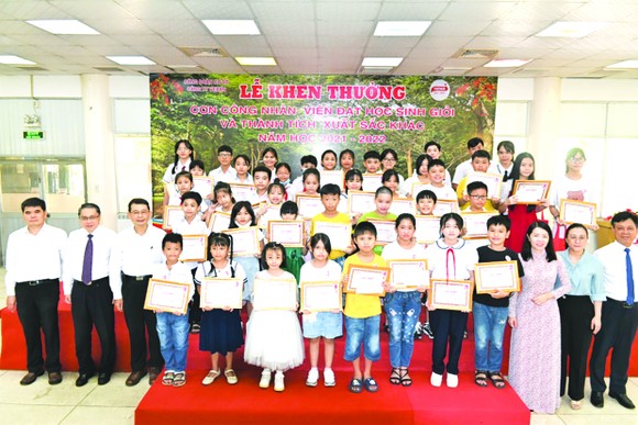 Công ty Vedan Việt Nam khen thưởng 701 con em CBCNV có thành tích học tập tốt năm học 2021-2022 ảnh 1