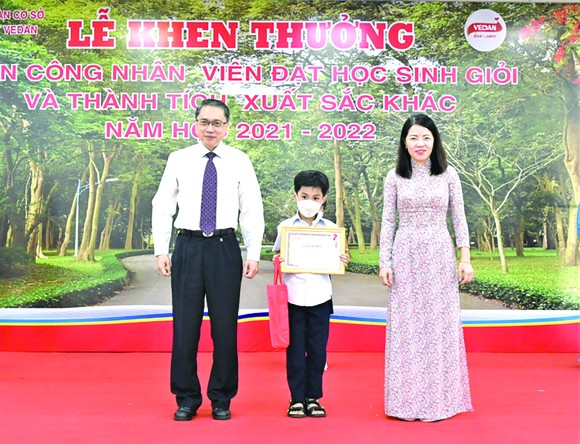 Công ty Vedan Việt Nam khen thưởng 701 con em CBCNV có thành tích học tập tốt năm học 2021-2022 ảnh 2