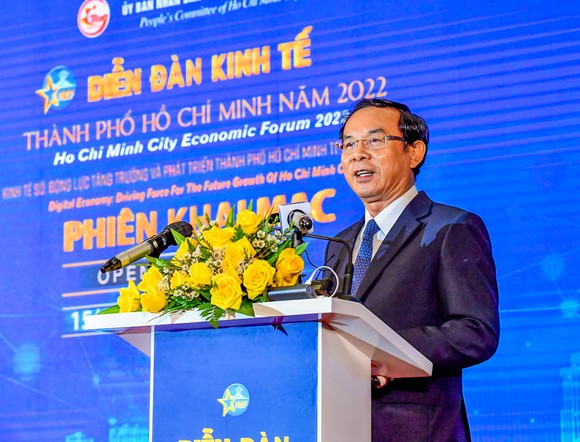  Bí thư Thành ủy TPHCM Nguyễn Văn Nên phát biểu tại Diễn đàn kinh tế TPHCM 2022.