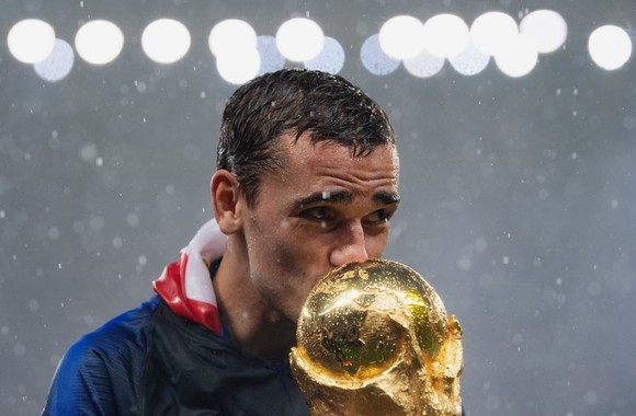 Griezmann vẫn hy vọng thắng Quả bóng vàng của France Football ảnh 2
