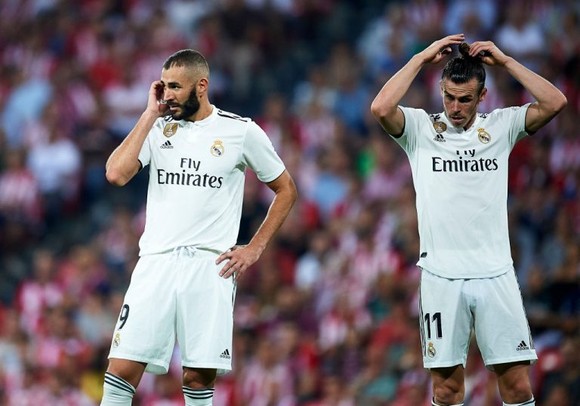 Khủng hoảng ở Real: Benzema và Gareth Bale bị thay ra vì chấn thương!