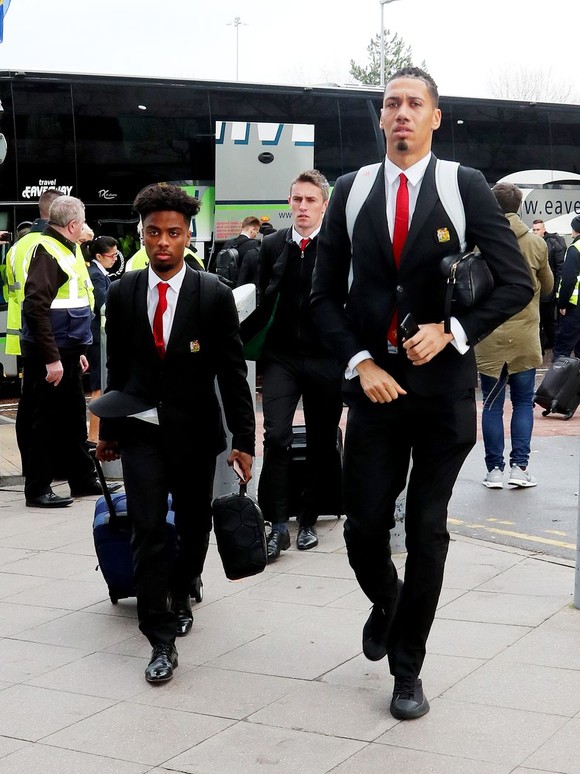Mất 10 trụ cột, Man United mang 8 cầu thủ Học viện đương đầu PSG ảnh 2