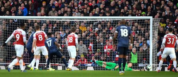 Man United thua đau Arsenal 0-2, Solskjaer mất chuỗi trận bất bại ảnh 5