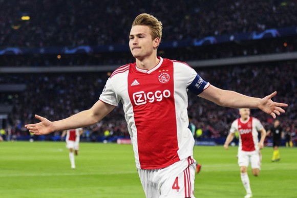 Matthijs de Ligt sẽ rời Ajax trong mùa hè này.