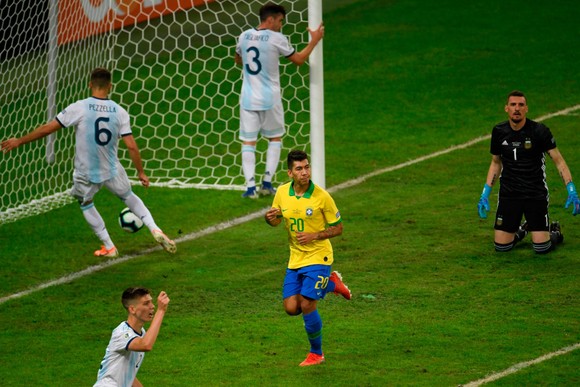 TRỰC TIẾP BÁN KẾT COPA: Brazil - Argentina: cuộc chiến sống còn ảnh 8