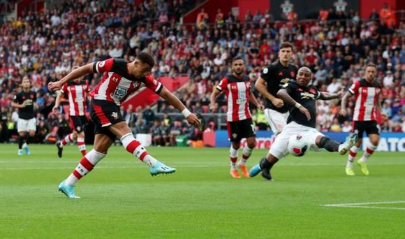 Southampton - Man United 1-1: Daniel James tỏa sáng, Quỷ đỏ đánh rơi chiến thắng ảnh 5