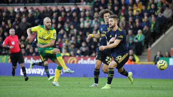 Norwich City - Arsenal 2-2: Aubameyang cứu nguy Pháo thủ  ảnh 3