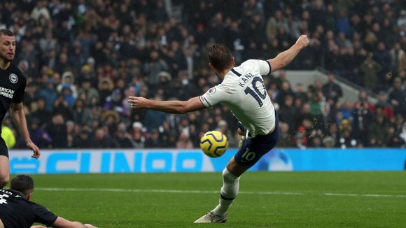 Tottenham - Brighton 2-1: Harry Kane và Dele Alli giúp Gà trống thắng ngược  ảnh 10