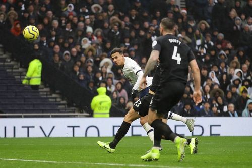 Tottenham - Brighton 2-1: Harry Kane và Dele Alli giúp Gà trống thắng ngược ảnh 11