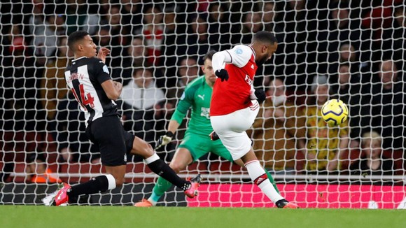 TRỰC TIẾP Arsenal - Newcastle: Aubameyang săn tìm bàn thắng ảnh 7