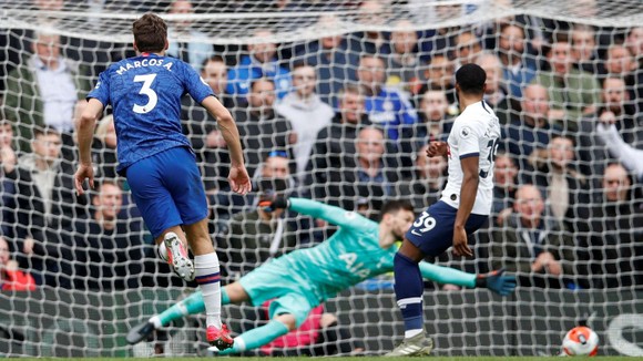 Chelsea - Tottenham 2-1: Giroud và Marcos Alonso lập siêu phẩm, Lampard hạ gục Mourinho ảnh 6