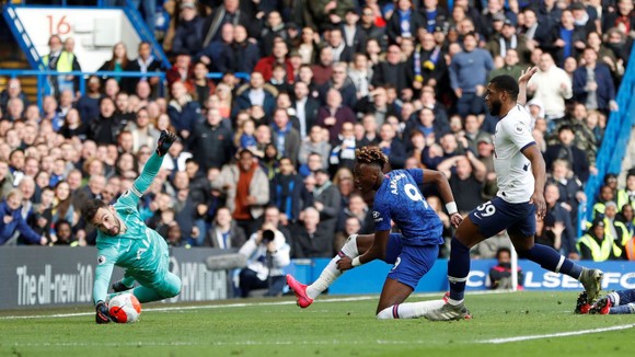 Chelsea - Tottenham 2-1: Giroud và Marcos Alonso lập siêu phẩm, Lampard hạ gục Mourinho ảnh 7