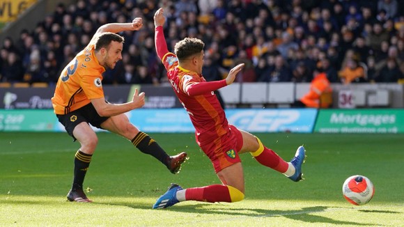 Wolves - Norwich 3-0: Jota, Raul Jimenez giúp Bầy sói thăng hoa ảnh 3
