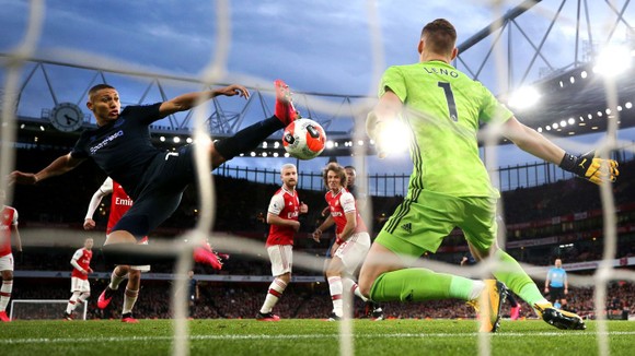 Arsenal - Everton 3-2: Aubameyang ghi cú đúp giúp Pháo thủ ngược dòng ảnh 9