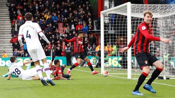 Bournemouth - Chelsea 2-2: Marcos Alonso ghi cú đúp giúp The Blues gỡ hòa ảnh 7