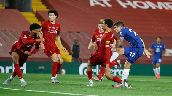 Liverpool – Chelsea 5-3: Cơn mưa bàn thắng đẹp ở Anfield ảnh 4