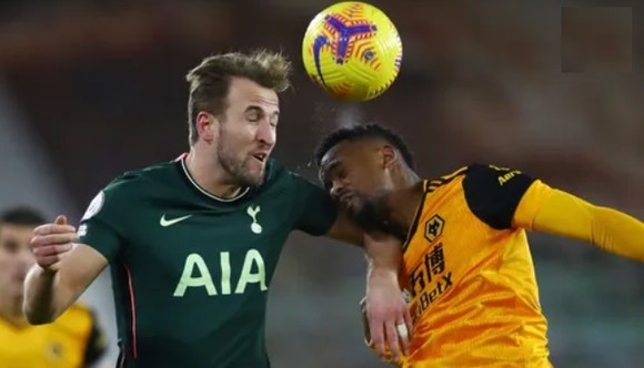 Harry Kane uy hier61p khung thành Wolves