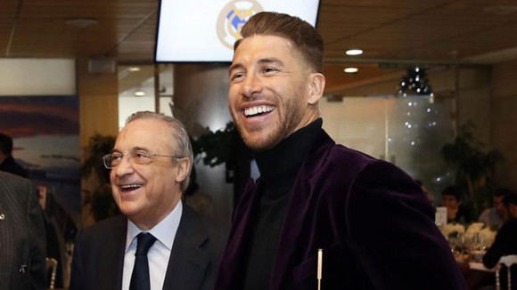 Sergio Ramos gây sốc cho Chủ tịch Real Madrid: ‘PSG sẽ xây dựng đội hình với tôi và Messi’ ảnh 1