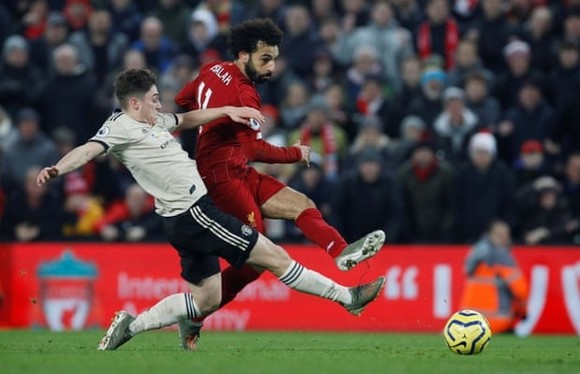 Mo Salah sẽ phải bu2ngh nở mới giúp Liverpool vượt qua Man United.