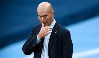HLV Zinedine Zidane đau đầu vì chấn thương