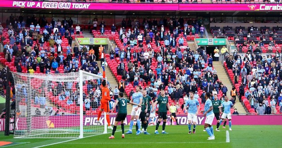 Aymeric Laporte nhấn chìm Tottenham, giúp Man City đăng quang League Cup 4 mùa liên tiếp ảnh 1