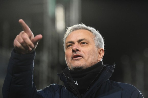 Jose Mourinho sẽ dẫn dắt Roma mùa tới