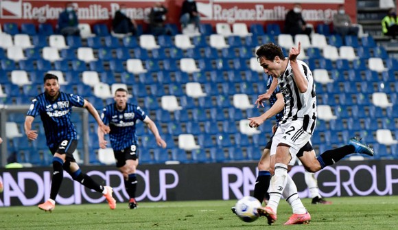 Thắng nghẹt thở Atalanta 2-1, Juventus đoạt Cúp nước Ỳ ảnh 2