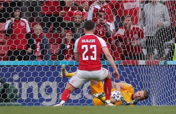 Đan Mạch – Phần Lan 0-1: Hjobjerg sút hỏng phạt đền, chủ nhà bất ngờ thua trận ảnh 4