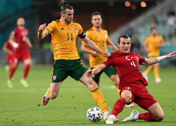 Thổ Nhĩ Kỳ - Xứ Wales 0-2: Gareth Bale và Aaron Ramsey phô bày đẳng cấp ảnh 1
